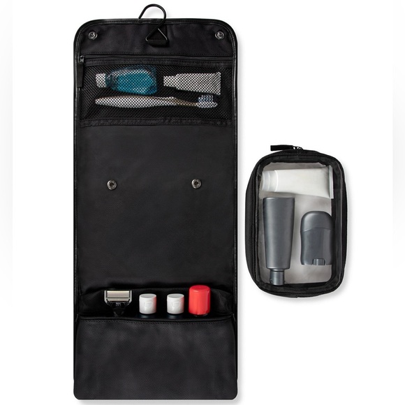 Tommy Hilfiger Hanging Travel Kit – Black with Signature Stripe - Picture 5 of 12